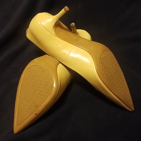 Michael Kors Shoes - Picture 3 of 3